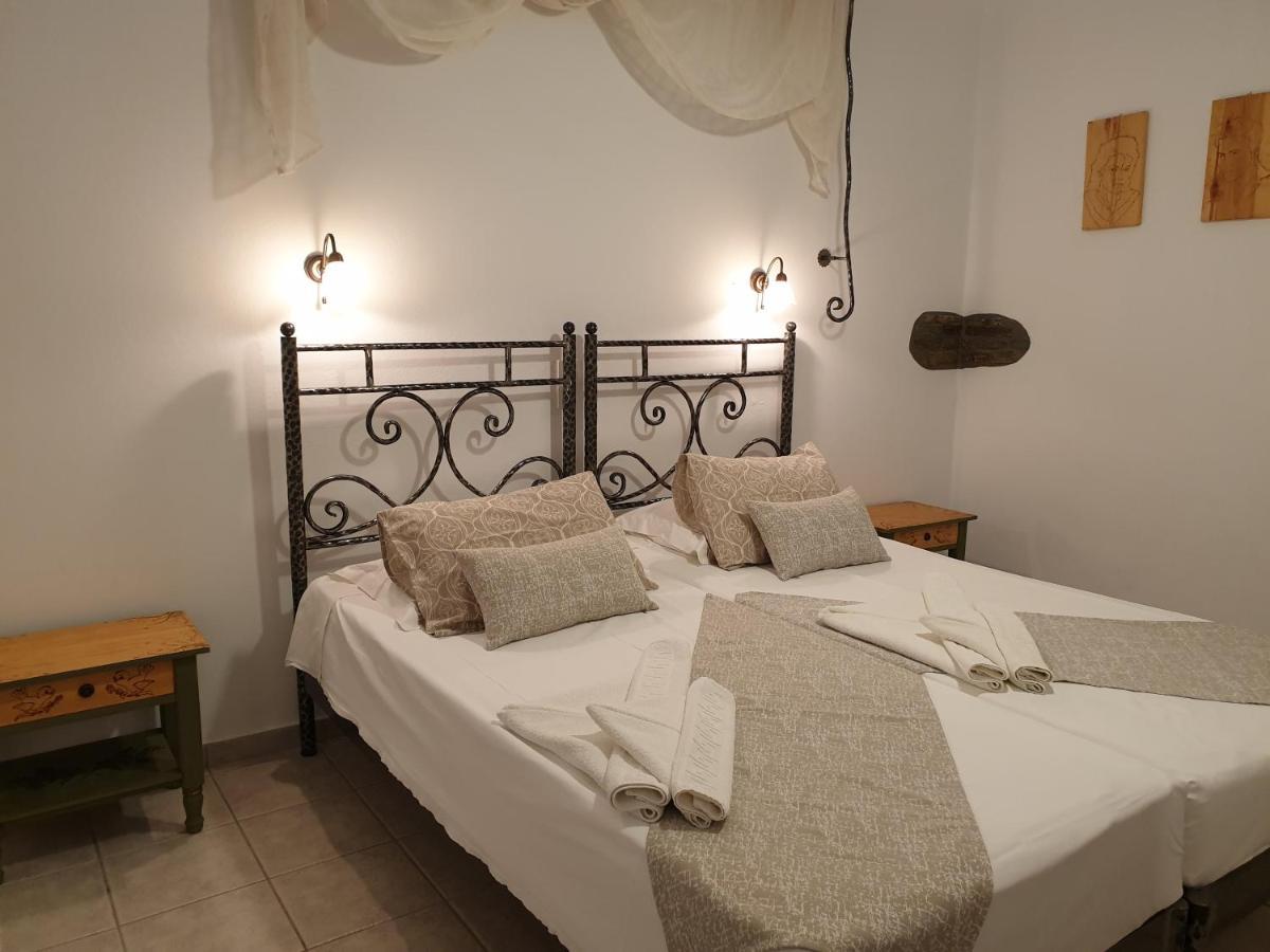 Sifnos Hotel Benaki Platis Gialos  Exteriör bild