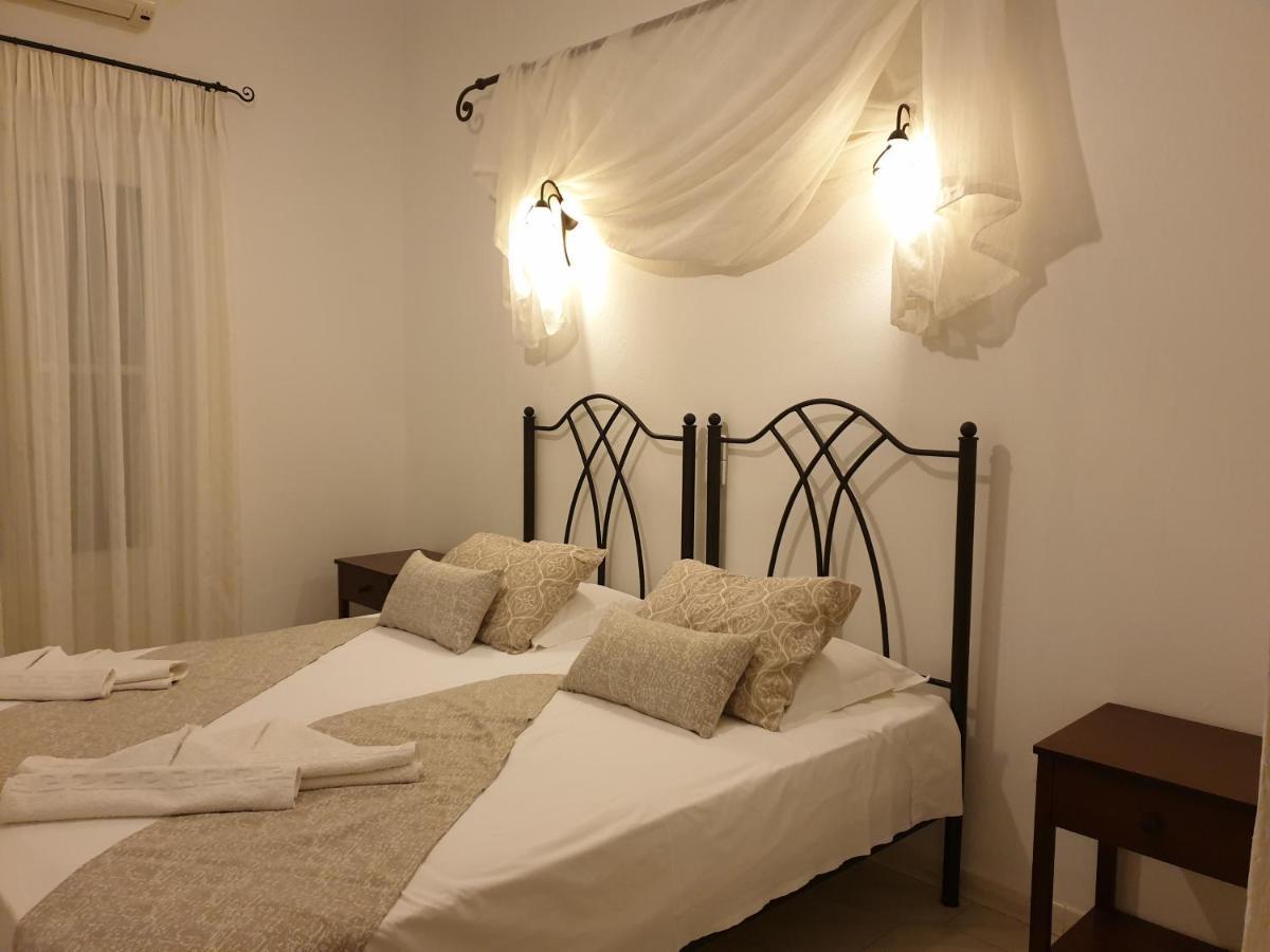 Sifnos Hotel Benaki Platis Gialos  Exteriör bild