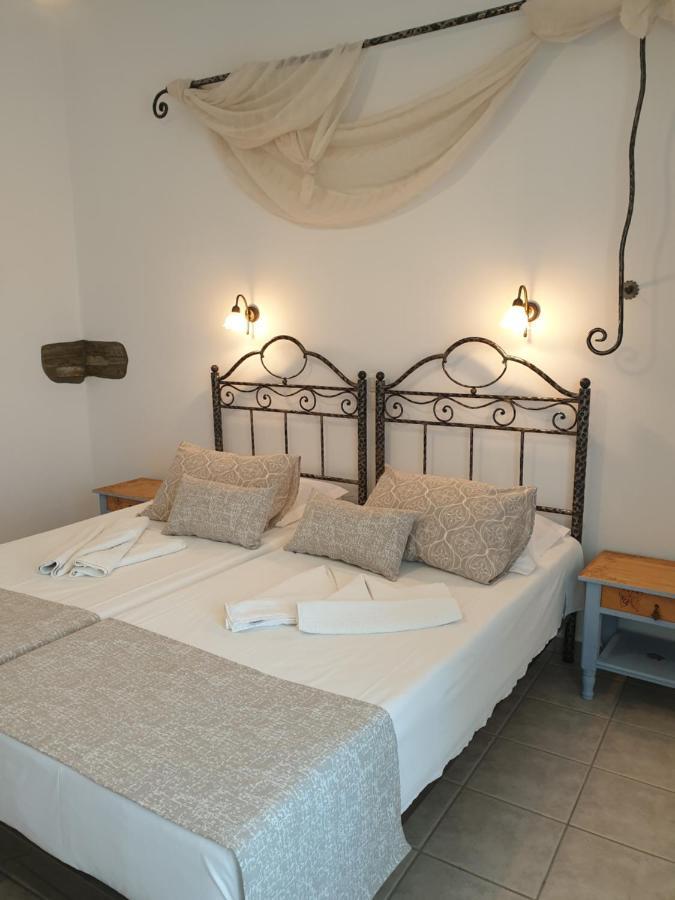 Sifnos Hotel Benaki Platis Gialos  Exteriör bild