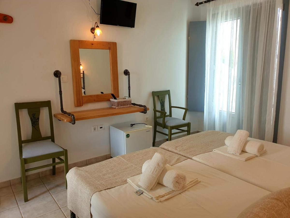 Sifnos Hotel Benaki Platis Gialos  Exteriör bild