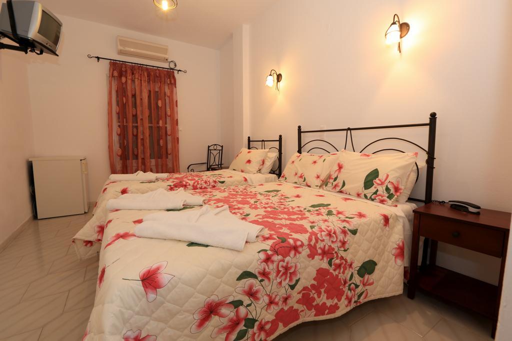 Sifnos Hotel Benaki Platis Gialos  Exteriör bild