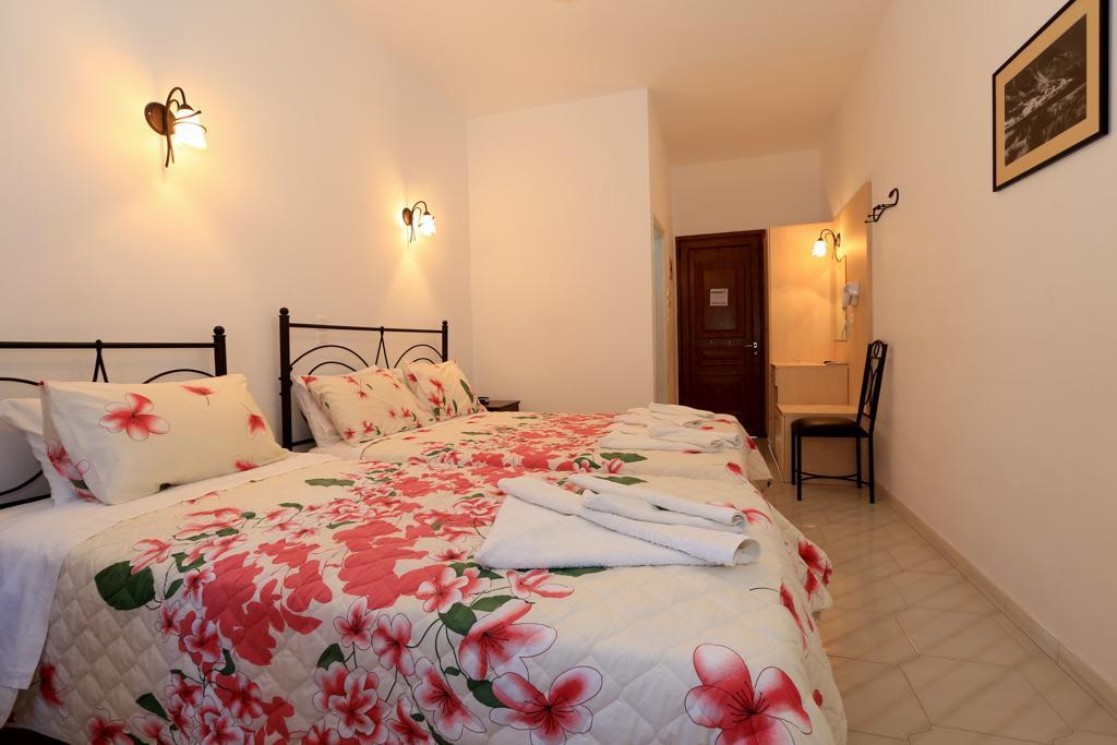 Sifnos Hotel Benaki Platis Gialos  Exteriör bild