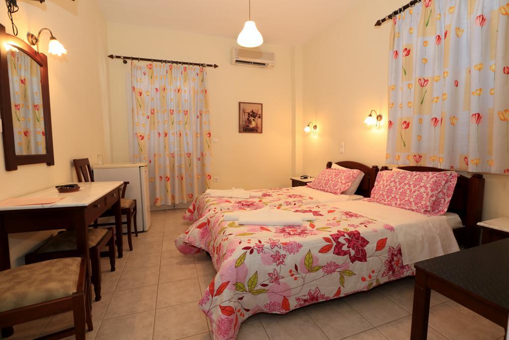 Sifnos Hotel Benaki Platis Gialos  Exteriör bild