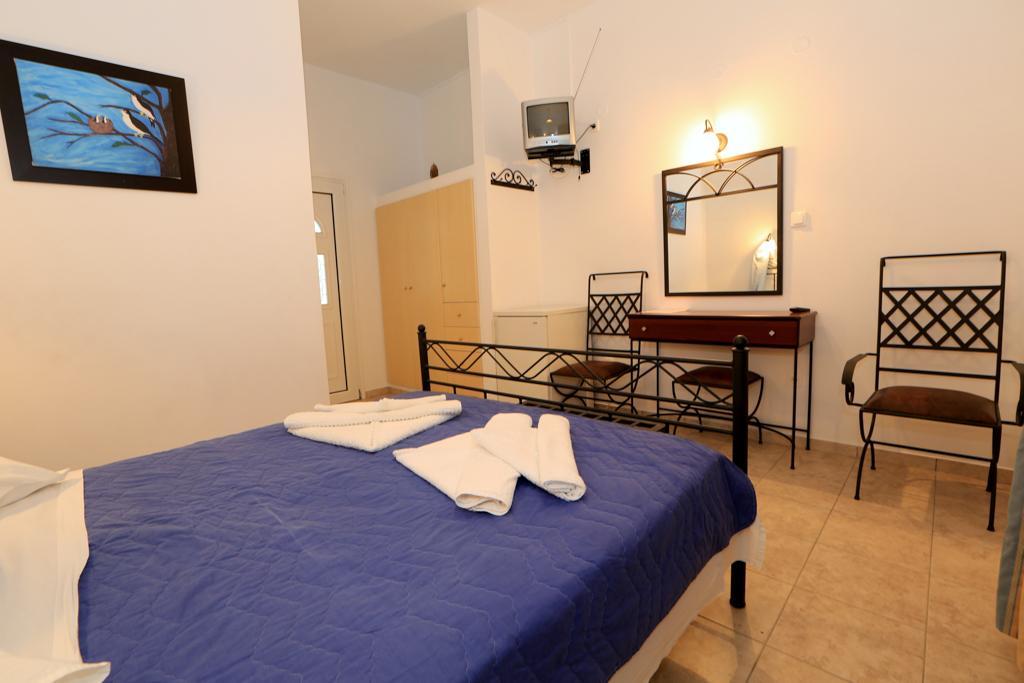 Sifnos Hotel Benaki Platis Gialos  Exteriör bild