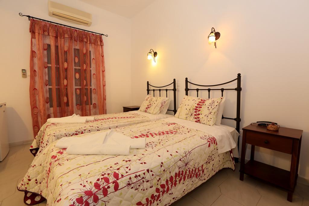 Sifnos Hotel Benaki Platis Gialos  Exteriör bild