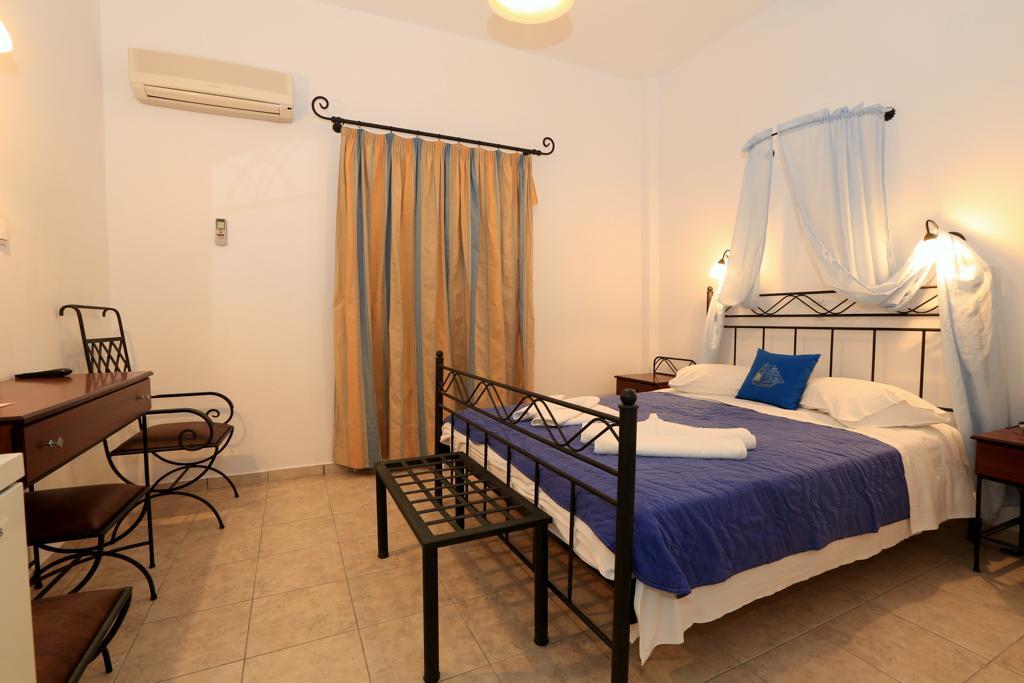 Sifnos Hotel Benaki Platis Gialos  Exteriör bild