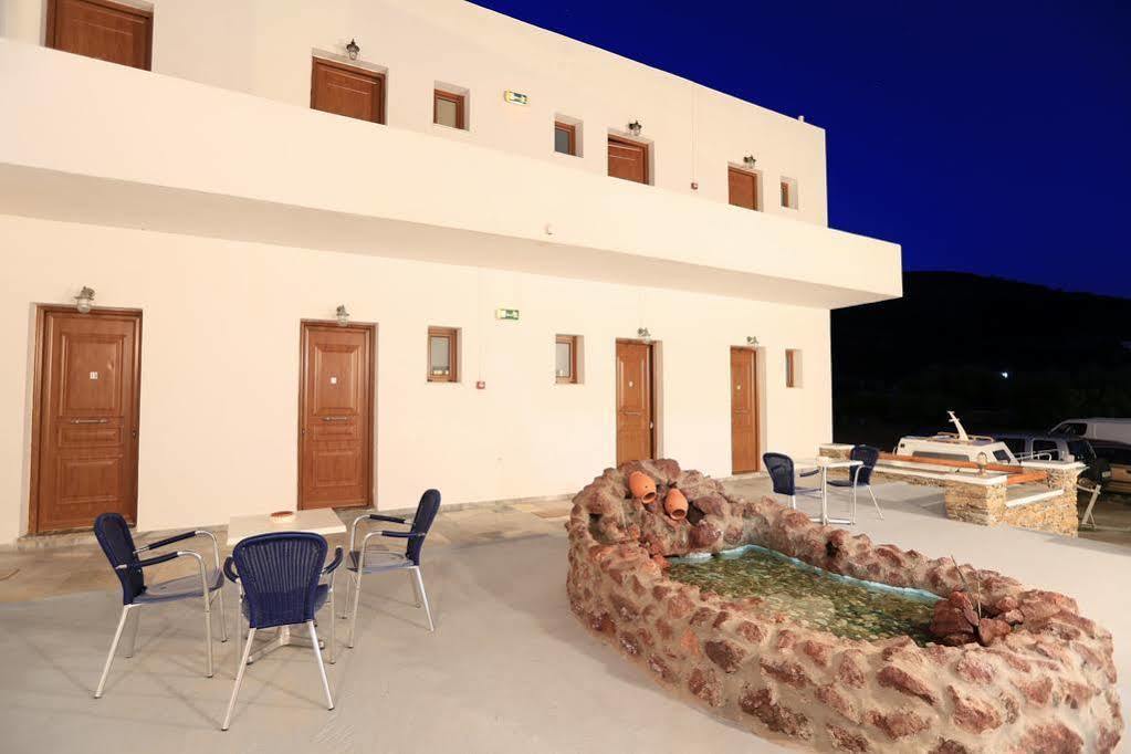 Sifnos Hotel Benaki Platis Gialos  Exteriör bild