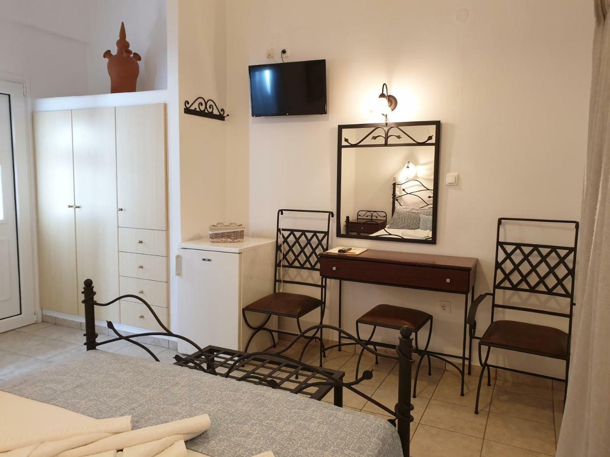 Sifnos Hotel Benaki Platis Gialos  Exteriör bild