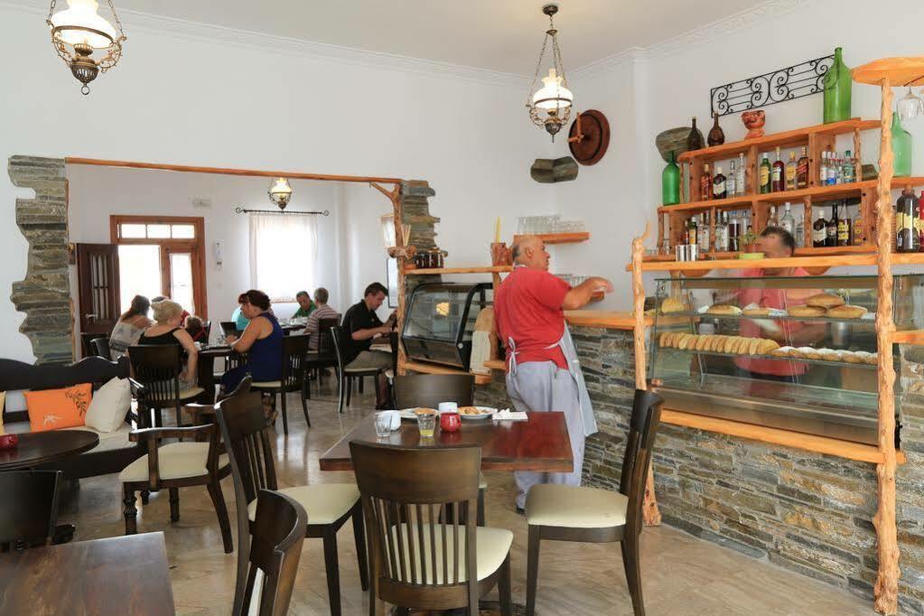 Sifnos Hotel Benaki Platis Gialos  Exteriör bild